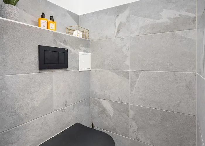 Apartment 1 Bedroom, Tv, Modern Design