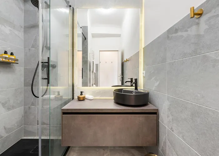 Apartment 1 Bedroom, Tv, Modern Design